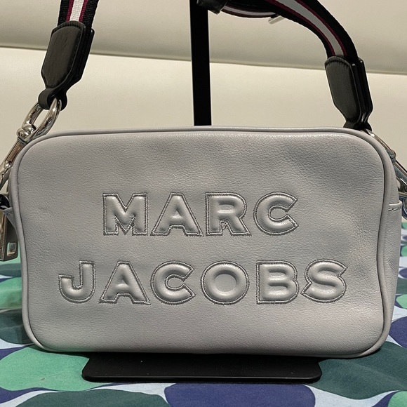Marc Jacobs Grey Leather Camera Bag - Picture 2 of 15